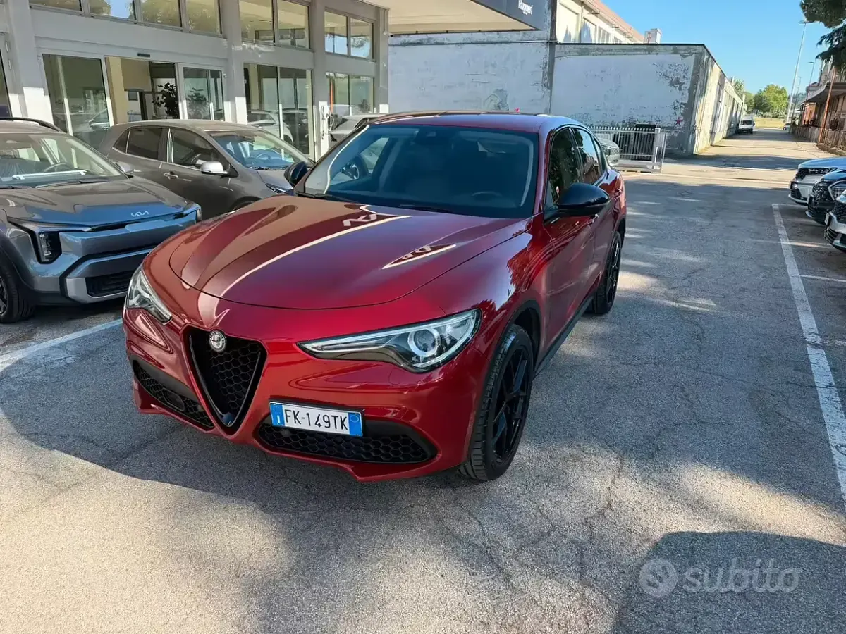 Usata Alfa Romeo Stelvio 280 CV (205 kW) 2017 Rosso SUV