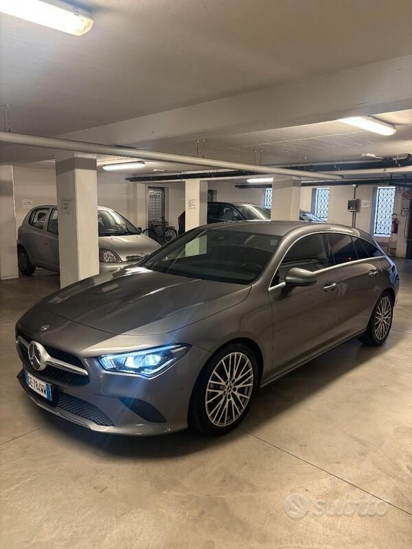 Usata Mercedes CLA200 163 CV (119 kW) 2021 Grigio Station wagon