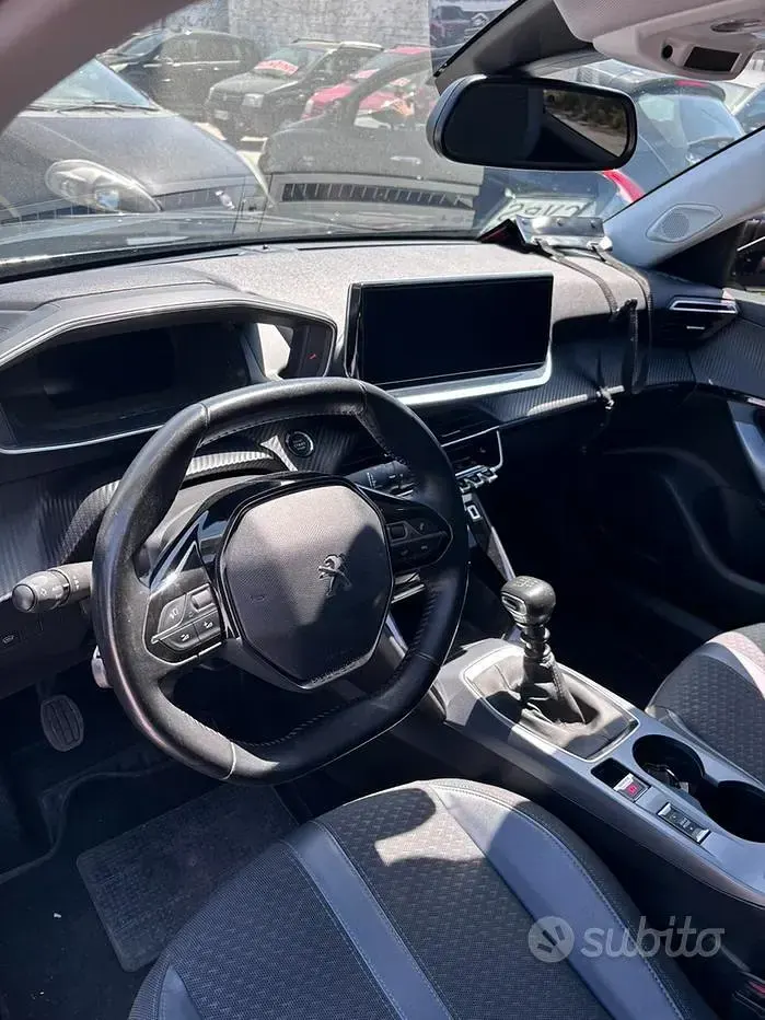 Usata Peugeot 2008 101 CV (74 kW) 2020 SUV