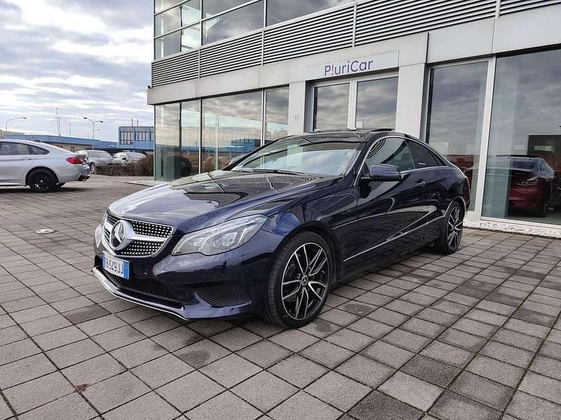 Blu/azzurro Usata 2016 Mercedes E350 Coupé | 21.400 € (Buon prezzo) - Immagine 1/4