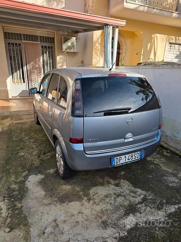 Usata Opel Meriva 101 CV (74 kW) 2008 Grigio Monovolume