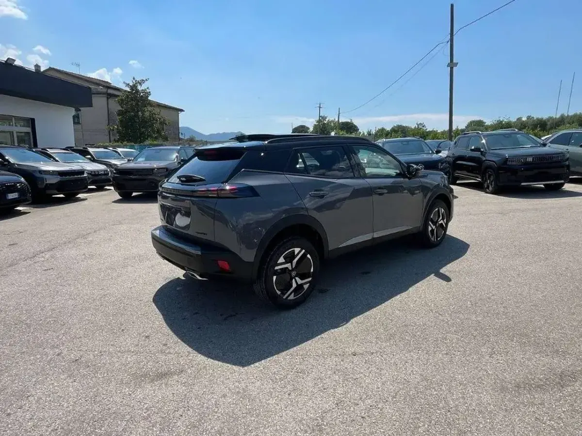 Nuova Peugeot 2008 GT 136 CV (100 kW) 2026 Grigio SUV