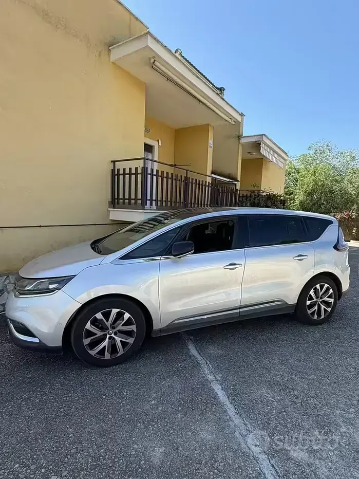 Usata Renault Espace 160 CV (117 kW) 2015 Grigio Monovolume