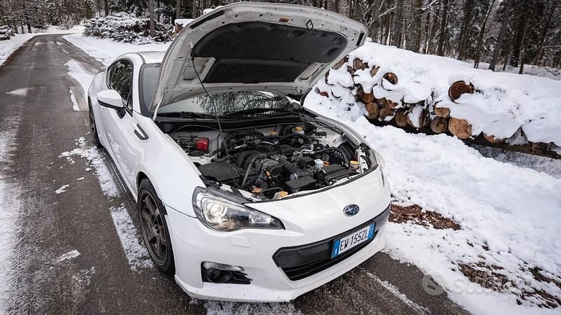 Usata Subaru BRZ 200 CV (147 kW) 2014 Bianco Coupé
