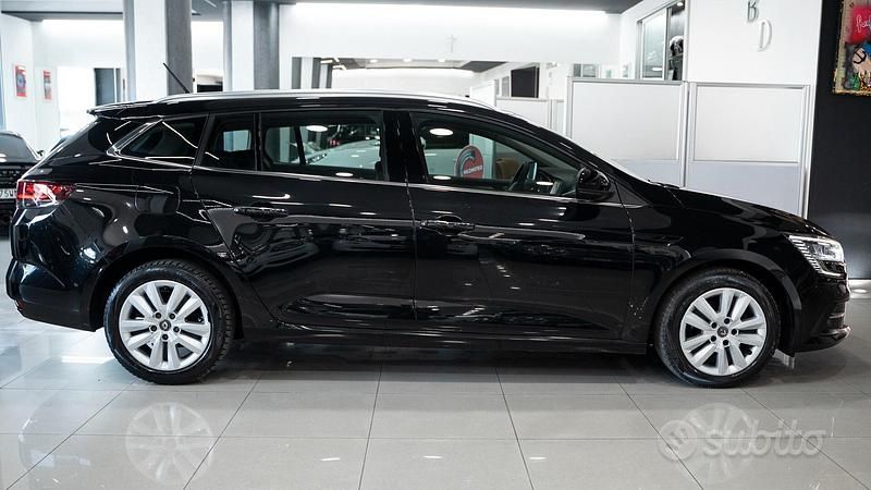 Usata Renault Mégane GrandTour 116 CV (85 kW) 2022 Nero Station wagon