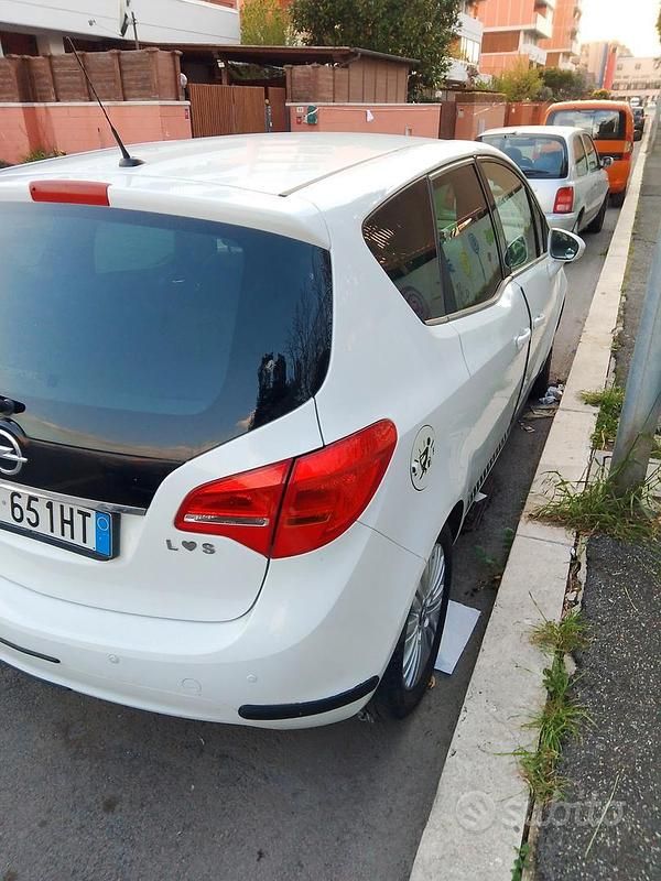 Usata Opel Meriva 120 CV (88 kW) 2014 Bianco Monovolume