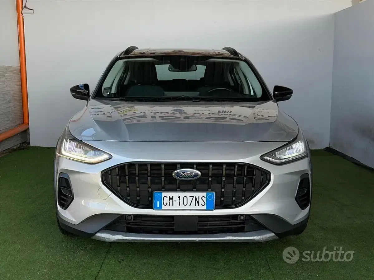 Usata Ford Focus Active 120 CV (88 kW) 2023 Grigio Berlina