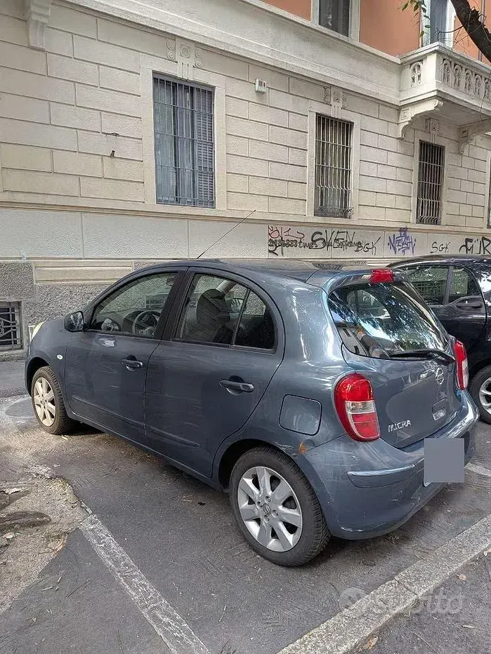 Usata Nissan Micra 80 CV (58 kW) 2011 Grigio Utilitaria