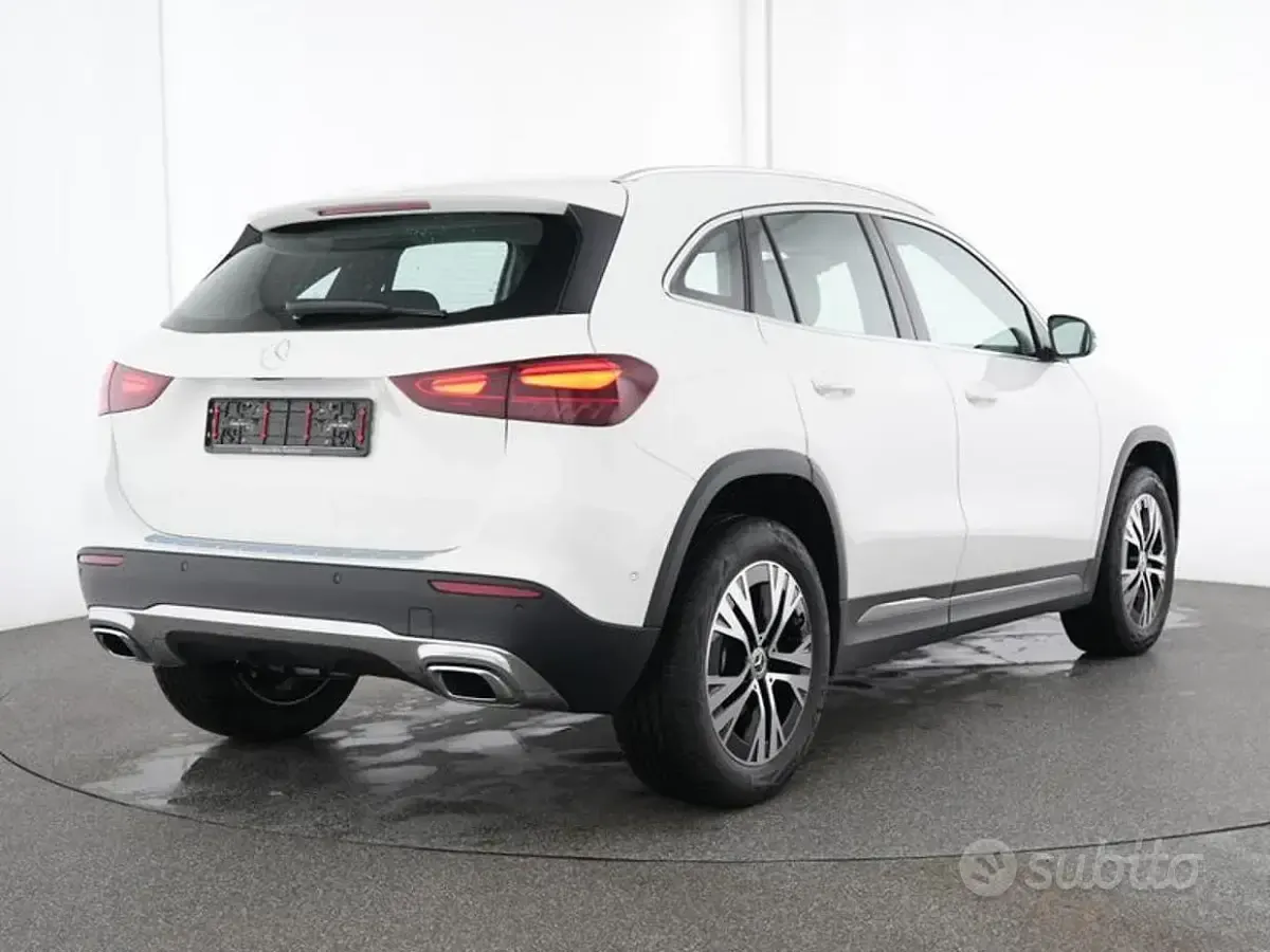Usata Mercedes GLA180 Advanced 136 CV (100 kW) 2025 Bianco polare SUV