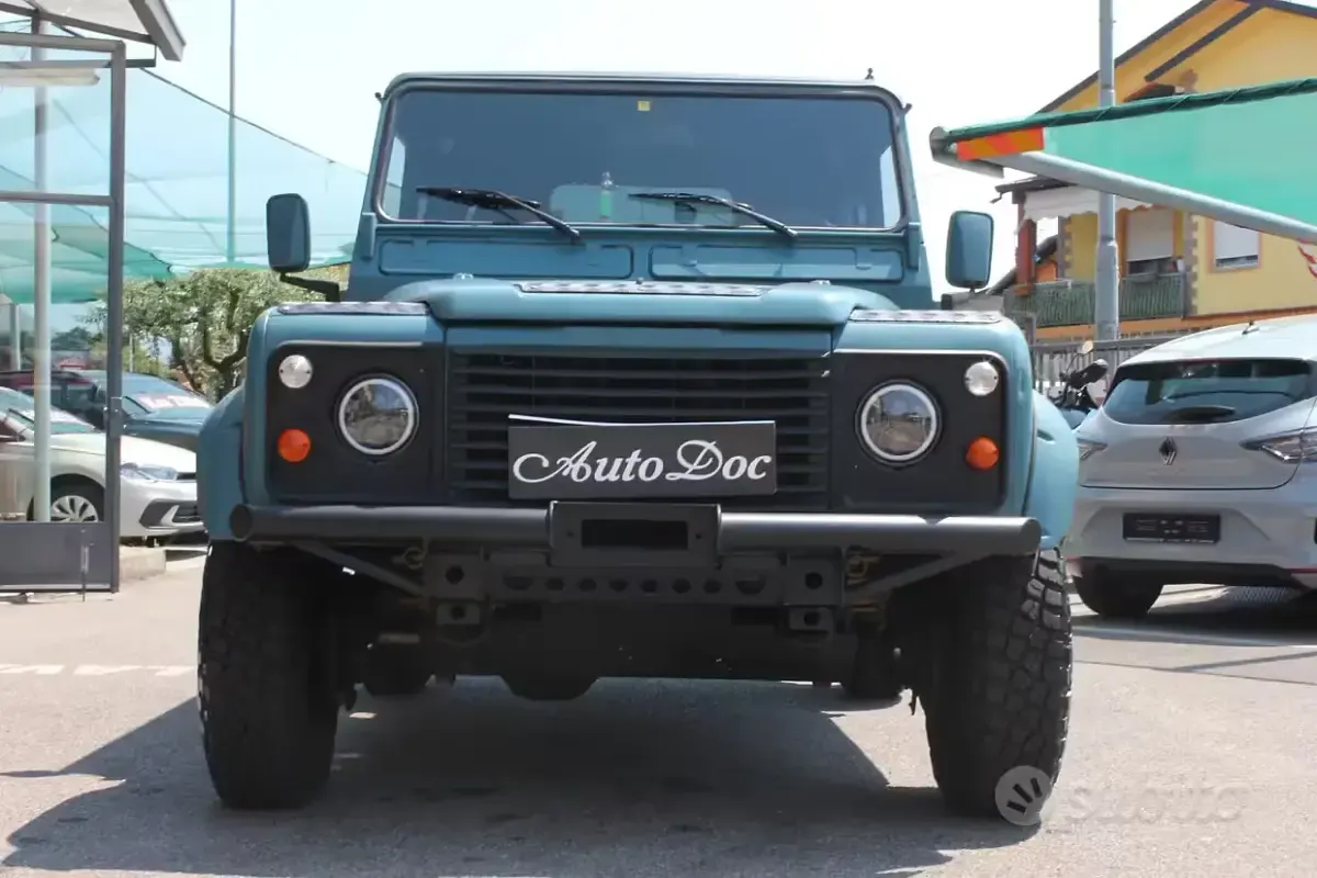 Usata Land Rover Defender 86 CV (63 kW) 1989 Bluazzurro SUV
