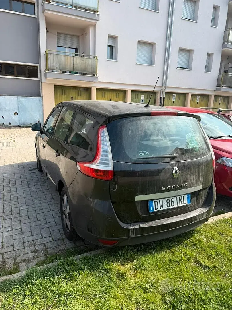 Usata Renault Scenic E-Tech 110 CV (80 kW) 2009 Nero Monovolume
