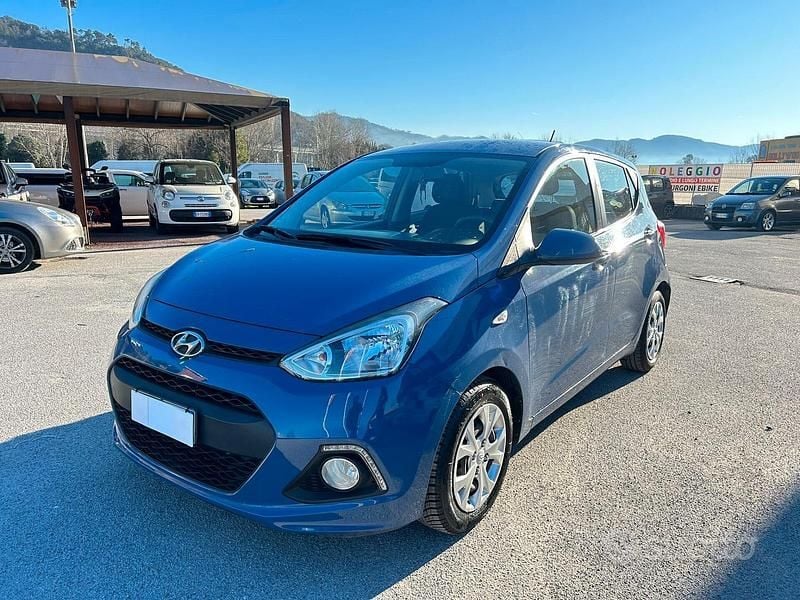 Usata Hyundai i10 69 CV (50 kW) 2015 Blu Utilitaria
