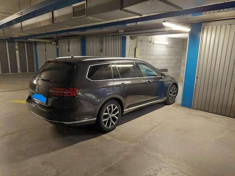 Usata VW Passat Executive 150 CV (110 kW) 2017 Nero Station wagon