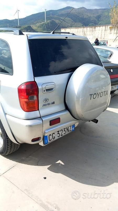 Usata Toyota RAV4 2003 SUV