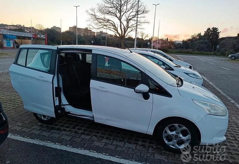 Begagnad Ford B-MAX 101 HK (74 kW) 2012 Vit Minibuss