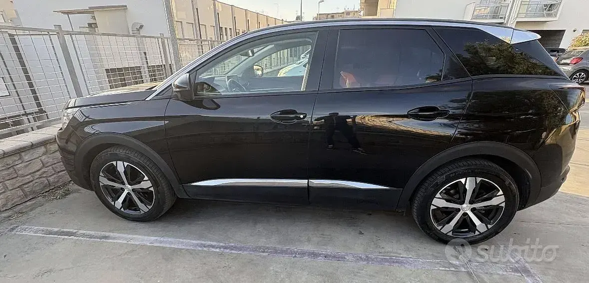Usata Peugeot 3008 Allure 131 CV (96 kW) 2019 Nero SUV