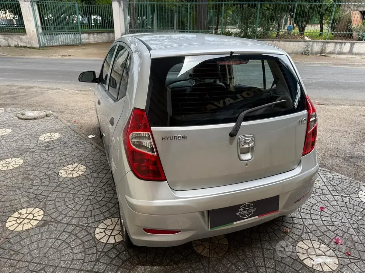 Usata Hyundai i10 Edition 69 CV (50 kW) 2013 Grigio Utilitaria