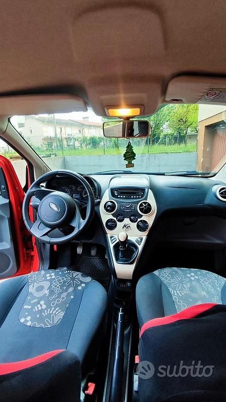 Usata Ford Ka 69 CV (50 kW) 2010 Rosso Utilitaria