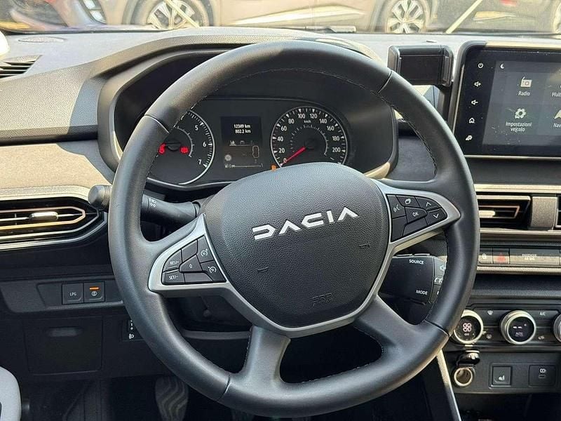 Usata Dacia Sandero Expression 101 CV (74 kW) 2025 Blu scuro Utilitaria