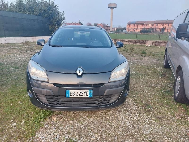 Usata Renault Mégane GrandTour Luxe 110 CV (80 kW) 2010 Grigio Station wagon