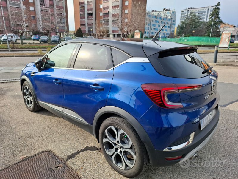 Usata Renault Captur Intens 101 CV (74 kW) 2021 Blu SUV