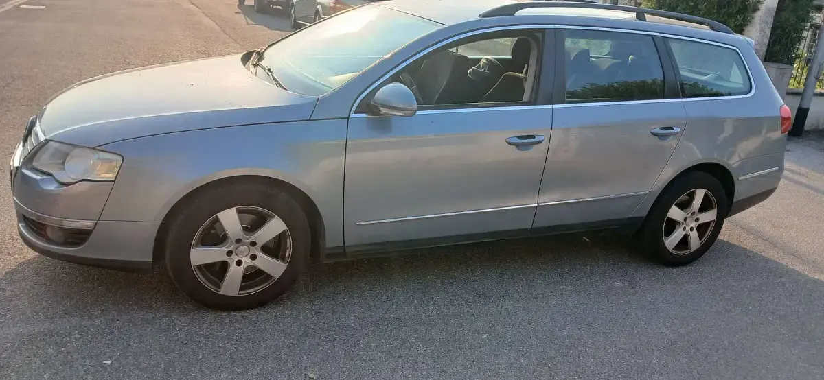 Usata VW Passat 110 CV (80 kW) 2009 Bluazzurro Station wagon