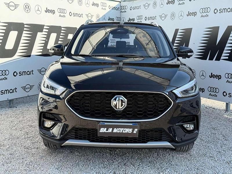 Usata MG ZS Luxury 106 CV (77 kW) 2024 Nero Station wagon