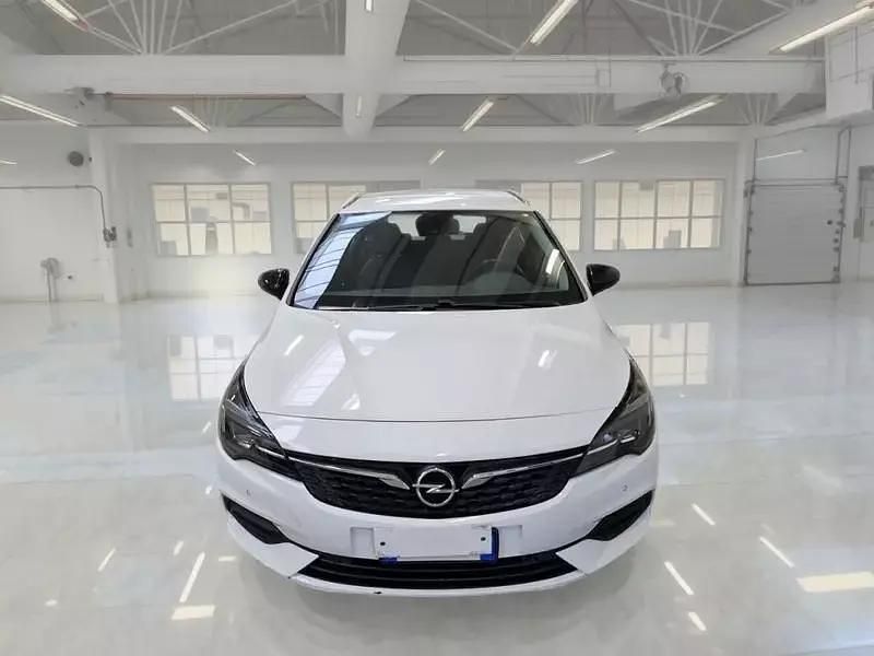 Usata Opel Astra Business 122 CV (89 kW) 2022 Bianco Station wagon