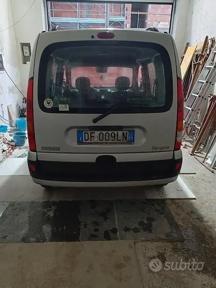 Usata Renault Kangoo 84 CV (61 kW) 2007 Grigio Monovolume