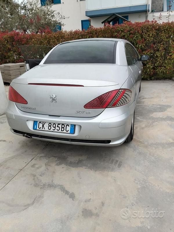 Begagnad Peugeot 307 CC 109 HK (80 kW) 2004 Cab