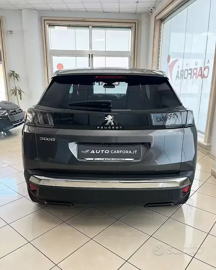 Usata Peugeot 3008 Allure 131 CV (96 kW) 2023 Grigio SUV
