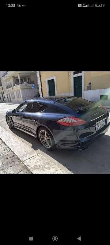 Usata Porsche Panamera 250 CV (183 kW) 2011 Utilitaria