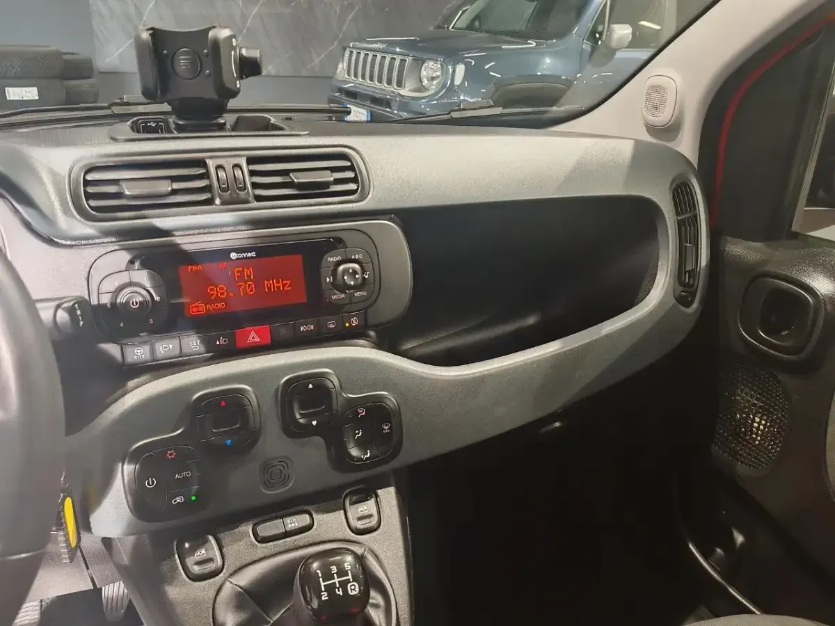 Usata Fiat Panda 4x4 S 95 CV (69 kW) 2018 Rosso Utilitaria