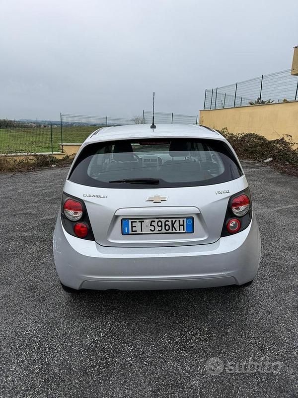 Usata Chevrolet Aveo LS 70 CV (51 kW) 2012 Grigio Berlina