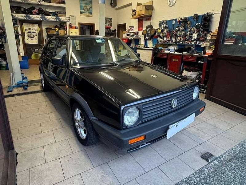 Usata VW Golf III 73 CV (53 kW) 1991 Nero Utilitaria
