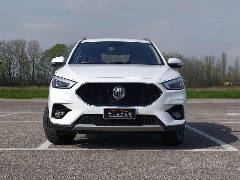 Usata MG ZS Luxury 106 CV (77 kW) 2024 Bianco SUV