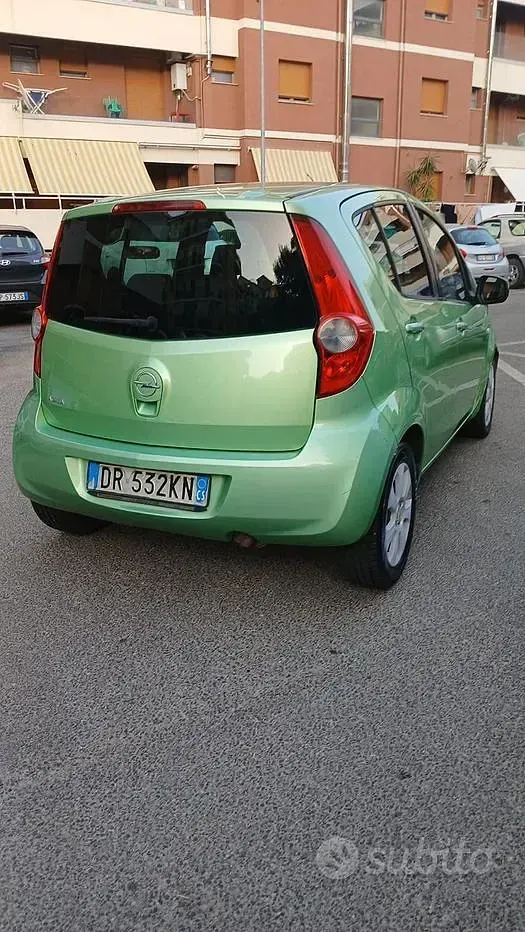 Usata Opel Agila 65 CV (47 kW) 2008 Verde Utilitaria