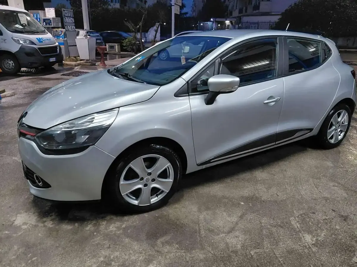 Usata Renault Clio IV 75 CV (55 kW) 2014 Grigio Berlina