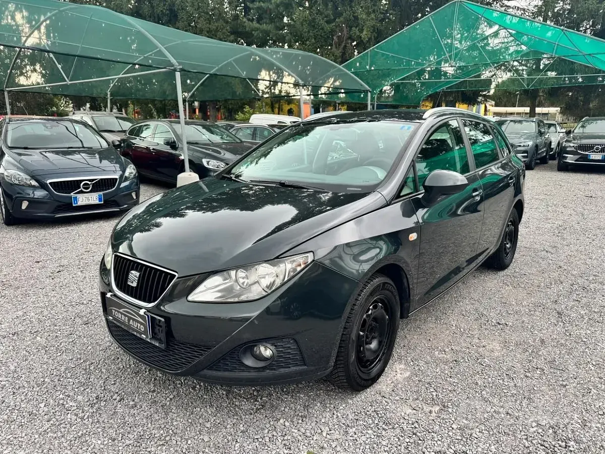 Usata Seat Ibiza Reference 75 CV (55 kW) 2010 Grigio Berlina