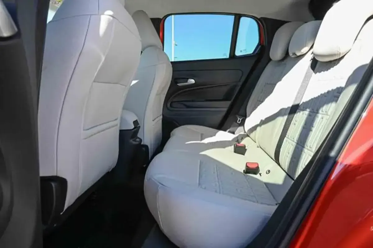 Nuova Fiat 600 La Prima 100 CV (73 kW) 2025 Blu SUV
