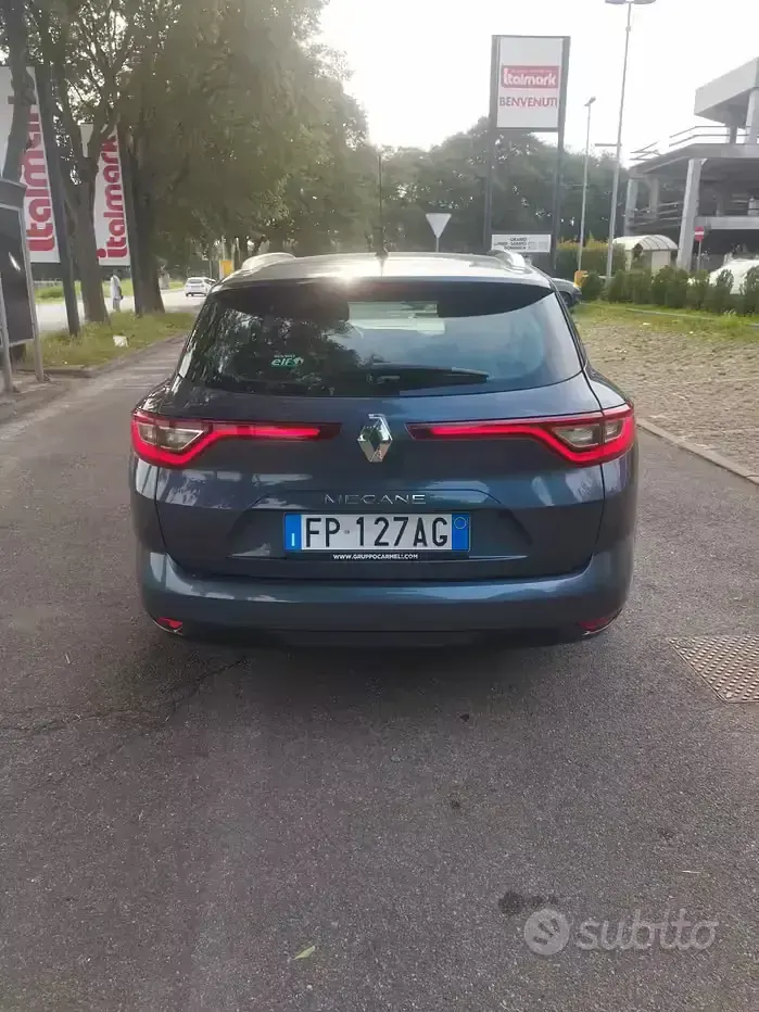 Usata Renault Mégane GrandTour Zen 110 CV (80 kW) 2018 Grigio Station wagon