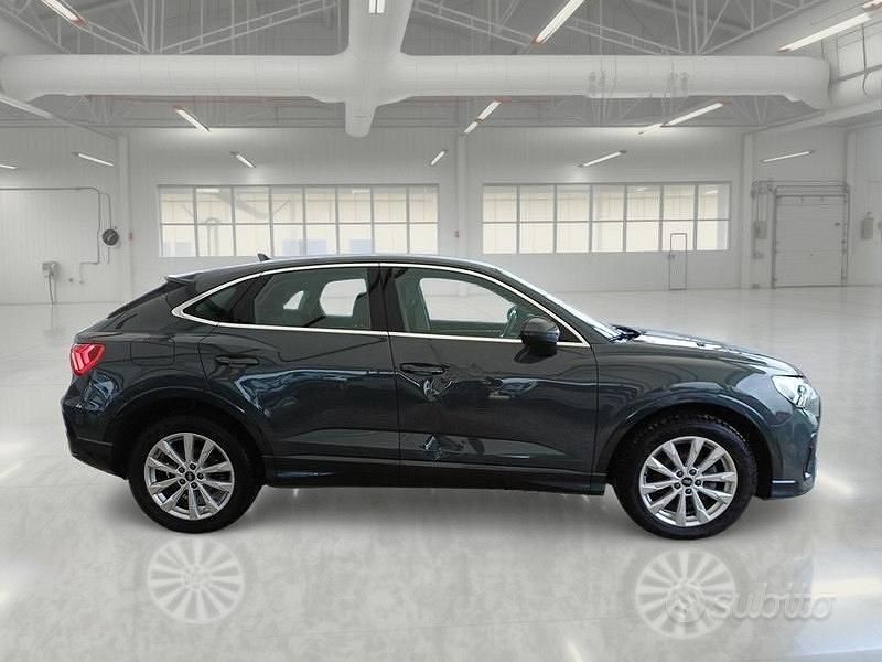 Usata Audi Q3 Sportback Business Plus 150 CV (110 kW) 2022 Grigio SUV