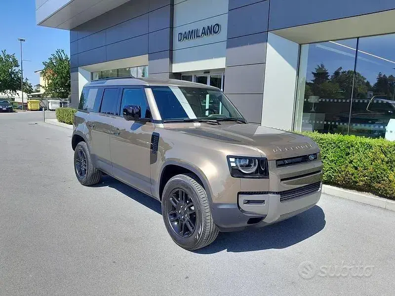 Nuova Land Rover Defender S 2026 SUV