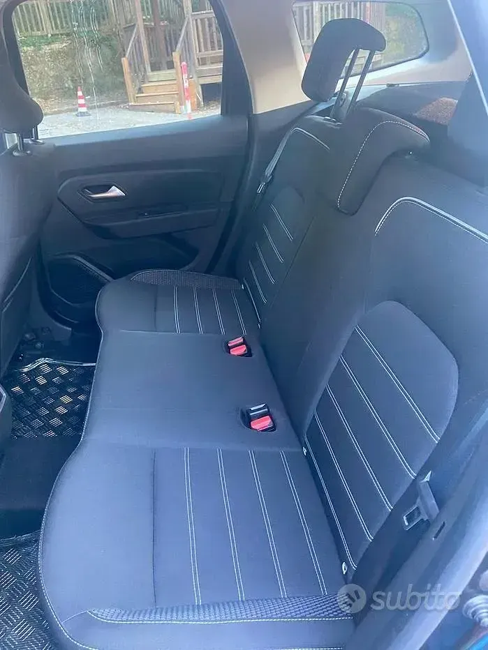 Usata Dacia Duster Prestige 101 CV (74 kW) 2021 Grigio SUV