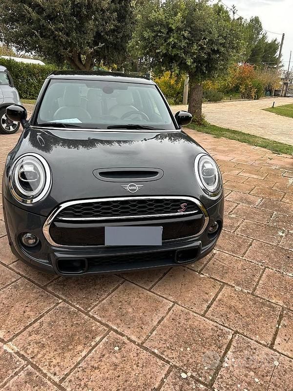 Usata Mini Cooper S 178 CV (130 kW) 2020 Grigio Utilitaria