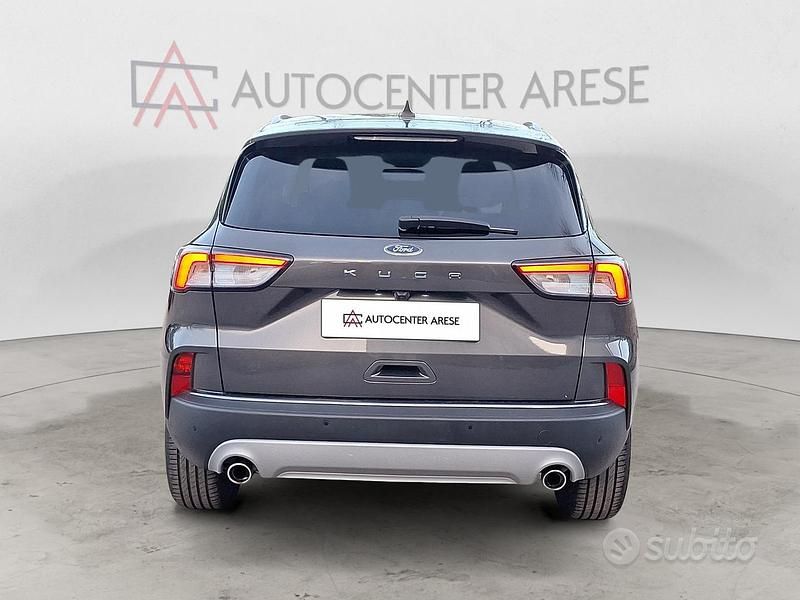 Usata Ford Kuga Titanium 120 CV (88 kW) 2024 Grigio SUV