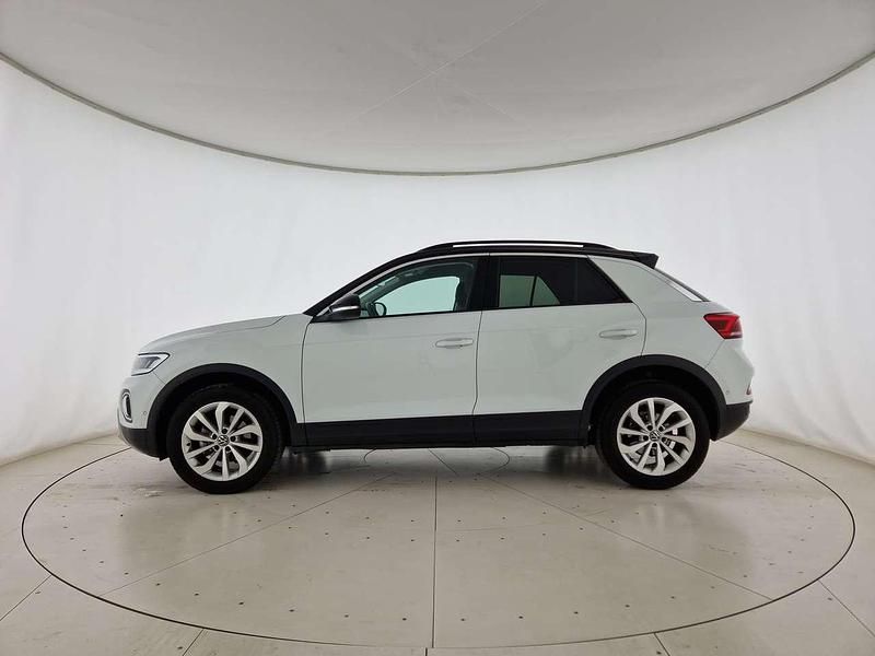 Usata VW T-Roc Edition 116 CV (85 kW) 2024 Pure white nero SUV