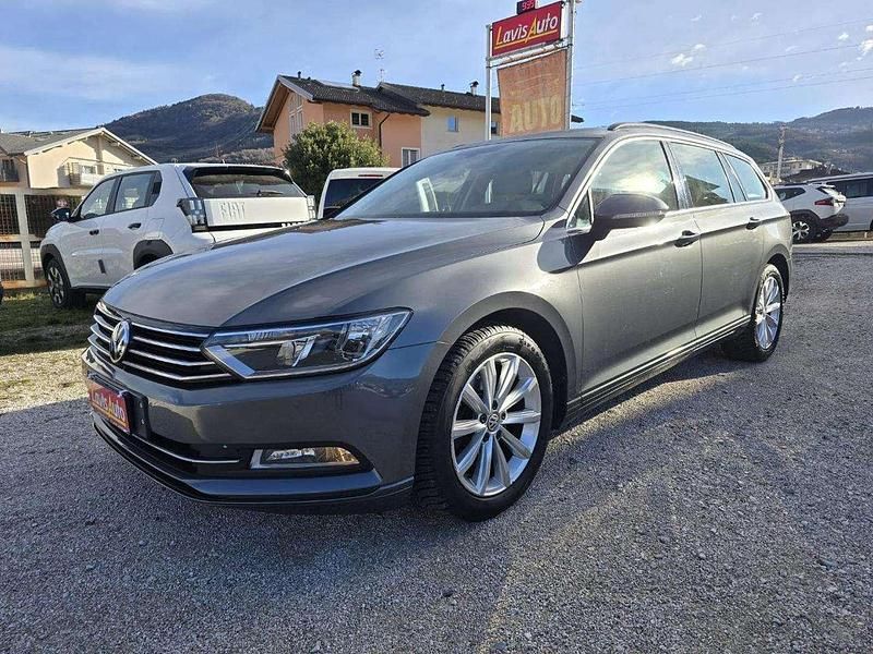 Usata VW Passat Business 150 CV (110 kW) 2017 Grigio Station wagon