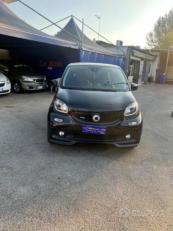 Usata Smart ForFour Brabus 109 CV (80 kW) 2017 Nero Utilitaria