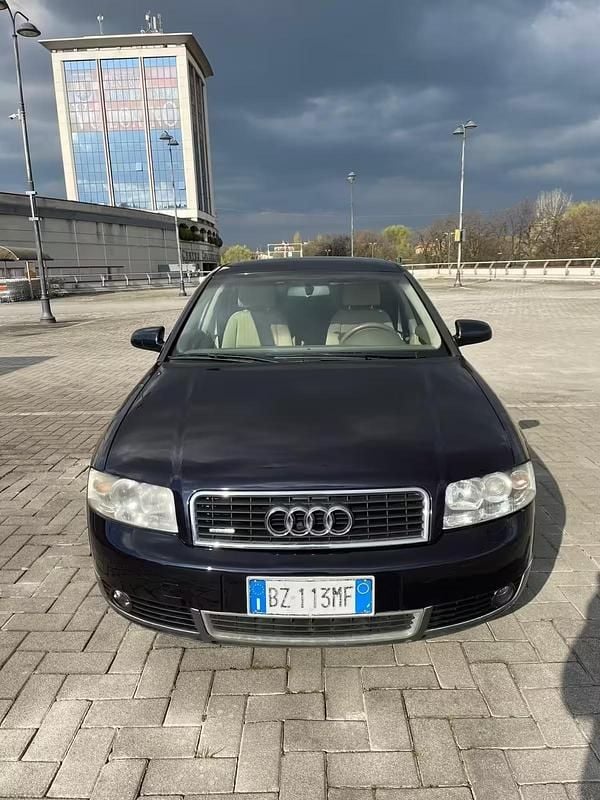 Usata Audi A4 179 CV (131 kW) 2002 Blu Berlina